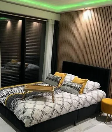 Murano Gold Avec & Sauna Privatif 度假居 *